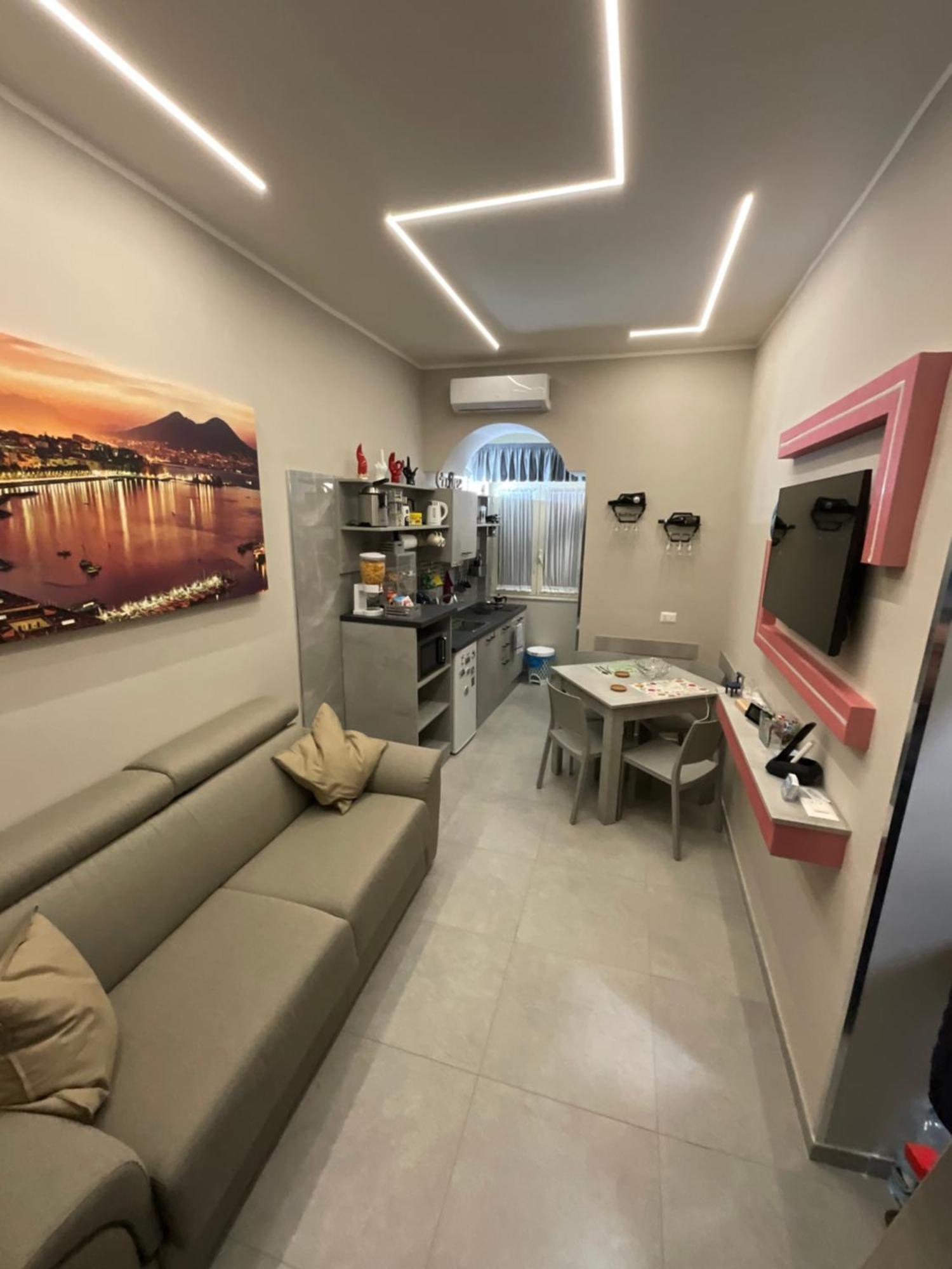 B&B Piccololucio2 Napoli Dış mekan fotoğraf